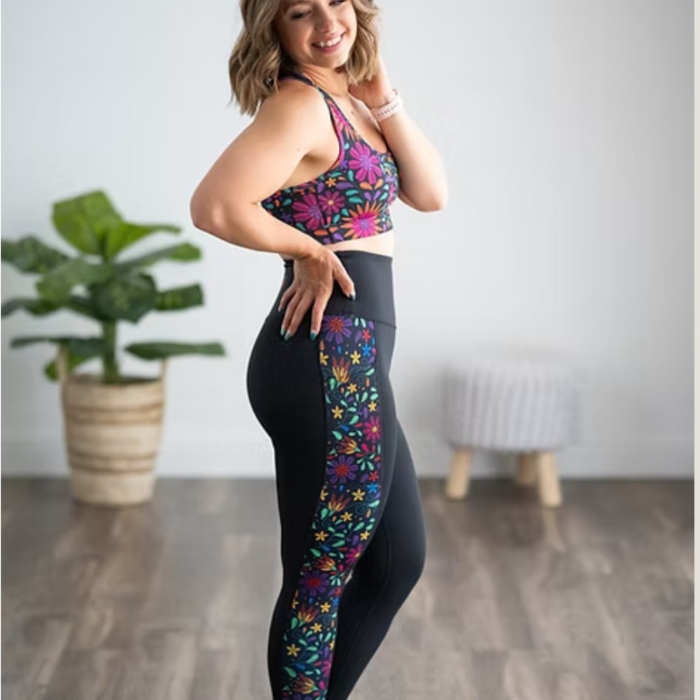 Floral Black Leggings! NWOT!